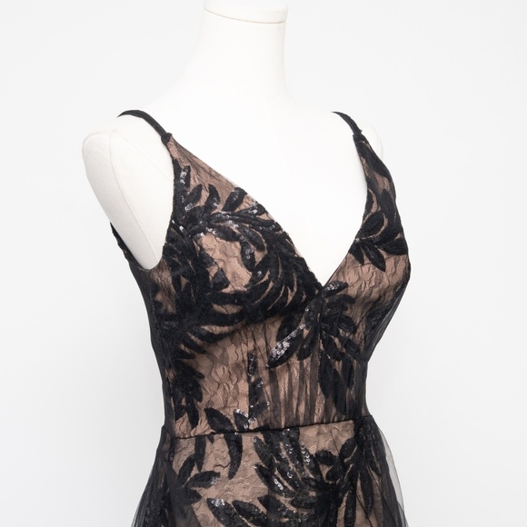 Dress The Population Courtney Sequin Overlay Dress Small - Picture 13 of 16